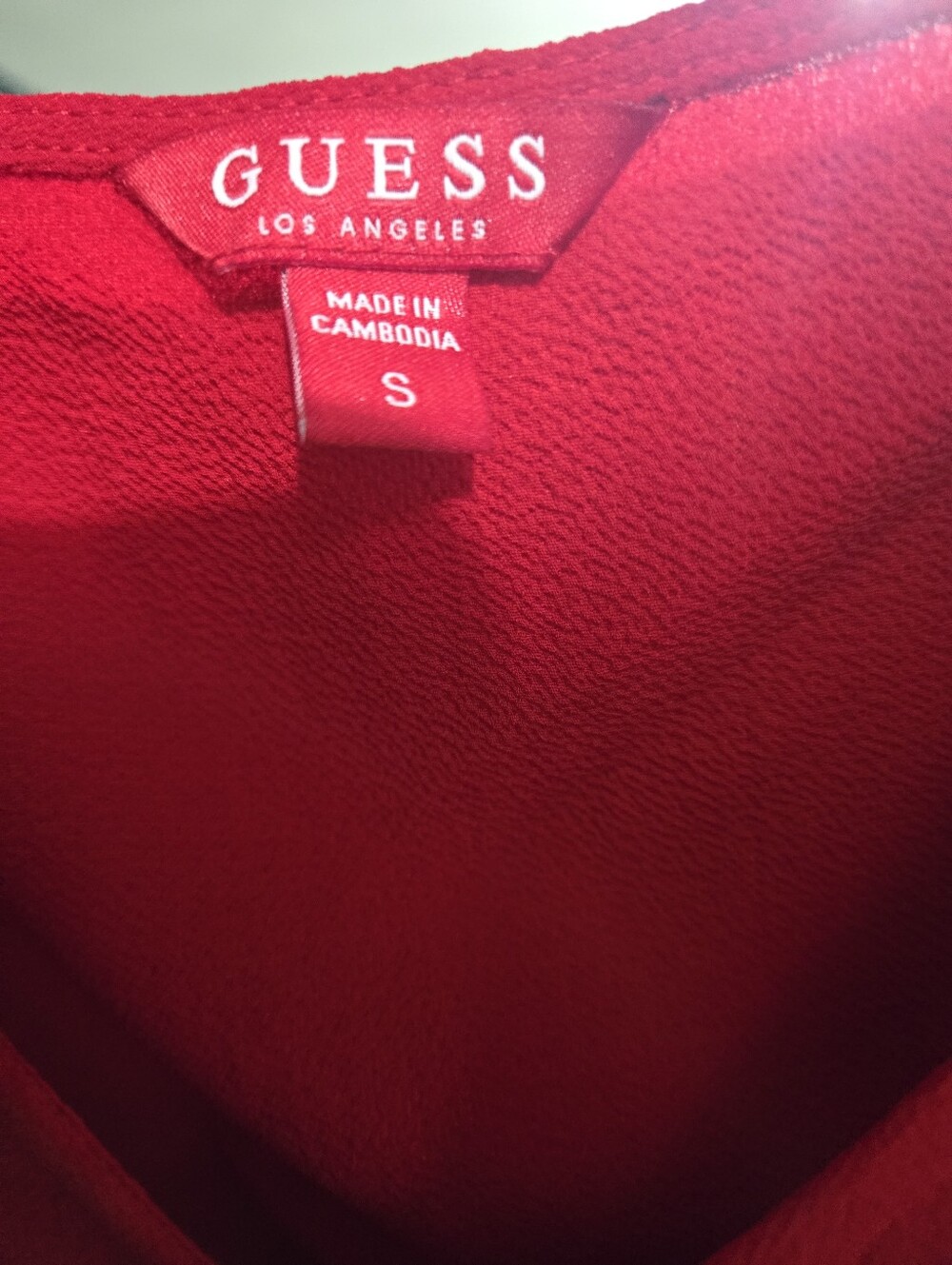 Guess Red Ruffle V-Neck Crop Top Size Small - Picture 5 of 12